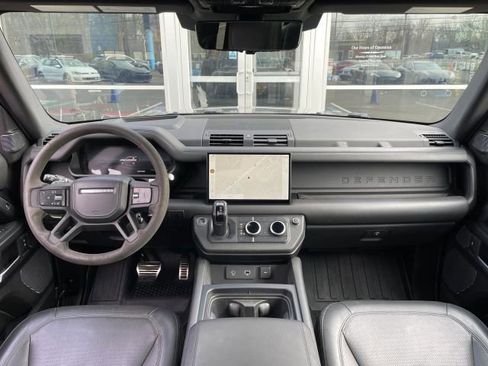 Used 2023 Land Rover Defender 90 V8 AWD/4WD image 36