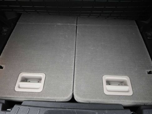 Used 2015 Ford Explorer Base image 15