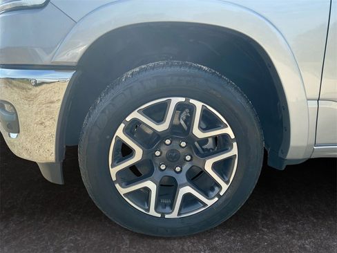 Used 2025 RAM 1500 Laramie image 14