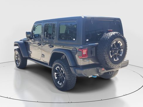 Used 2024 Jeep Wrangler Rubicon image 5