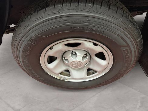 Used 2019 Toyota Tacoma SR w/ SR Convenience Package image 14