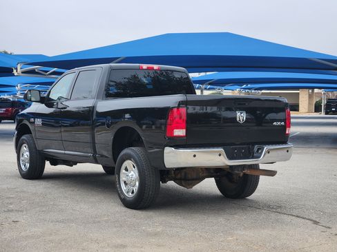 Used 2018 RAM 2500 Tradesman w/ Chrome Appearance Group image 5