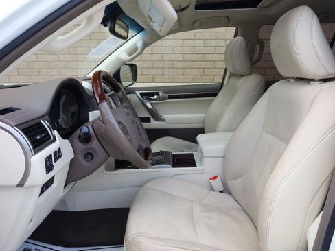 Used 2014 Lexus GX 460 w/ Premium Package AWD/4WD image 14
