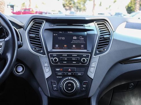Used 2017 Hyundai Santa Fe Sport FWD image 13