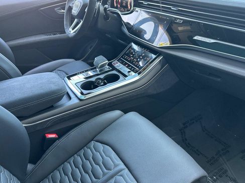 New 2025 Audi RS Q8 performance image 15