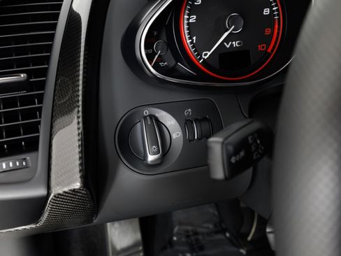 Used 2011 Audi R8 V10 AWD/4WD image 28