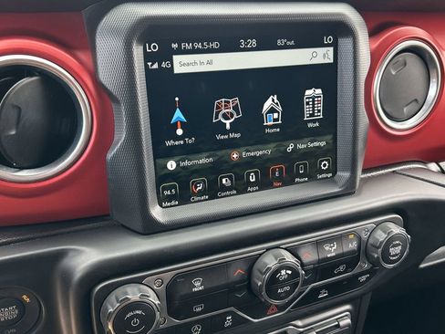 Used 2022 Jeep Gladiator Rubicon w/ LED Lighting Group AWD/4WD image 14