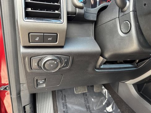 Used 2021 Ford Expedition XLT image 42