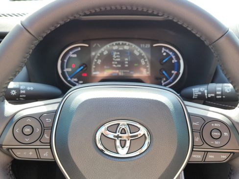 New 2025 Toyota RAV4 XLE image 18