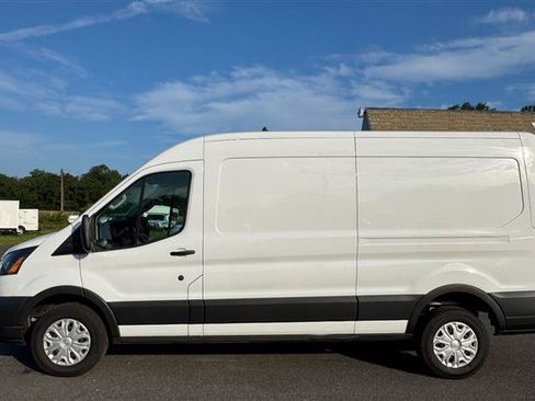 Used 2023 Ford E-Transit Medium Roof RWD image 12