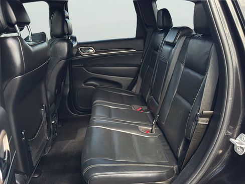 Used 2014 Jeep Grand Cherokee Overland AWD/4WD image 32