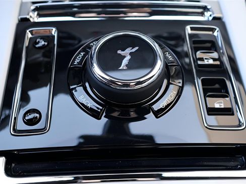 New 2025 Rolls-Royce Spectre w/ Spectre Launch Package image 27