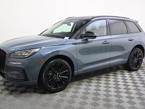 Used 2026 Lincoln Corsair Premiere AWD/4WD image 2