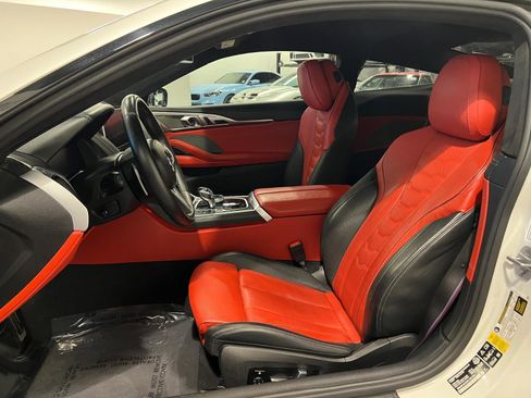 Used 2022 BMW M850i xDrive Coupe w/ Premium Package image 9