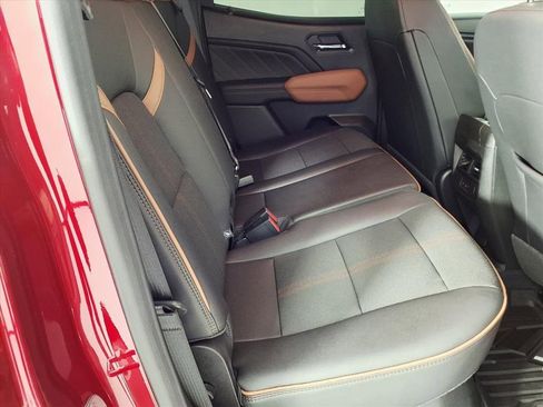 Used 2025 GMC Canyon AT4 image 13