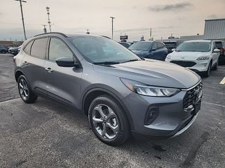 Used 2025 Ford Escape ST-Line Select AWD/4WD video 1