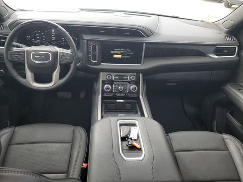 Used 2024 GMC Yukon XL Denali w/ Advanced Technology Package image 17