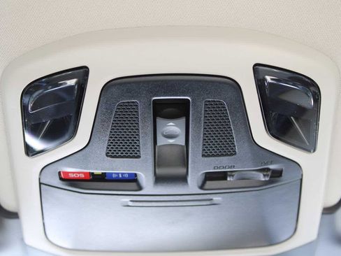 Used 2025 Subaru Outback Premium image 24