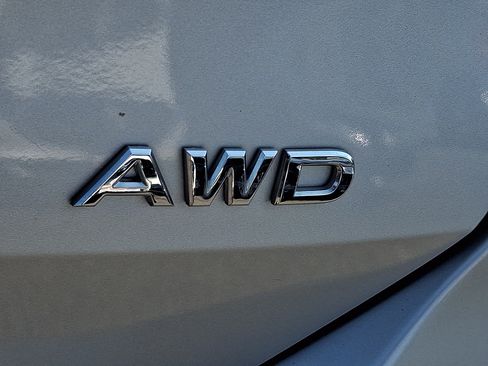 Used 2020 Nissan Rogue S AWD/4WD image 30