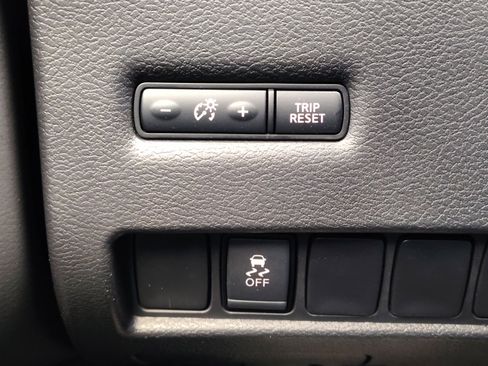 Used 2019 Nissan Murano SV image 23