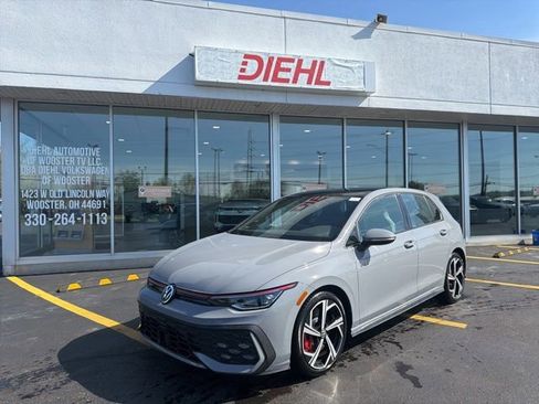 New 2026 Volkswagen GTI SE FWD image 1
