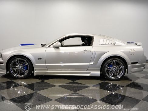 Used 2007 Ford Mustang GT RWD image 2