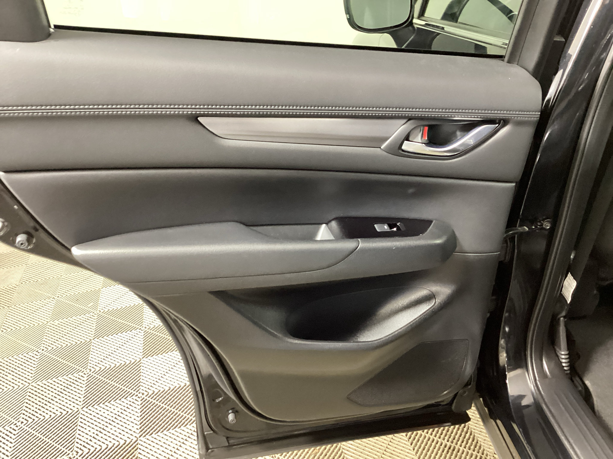 Used 2025 MAZDA CX-5 AWD 2.5 S w/ Preferred Package image 15