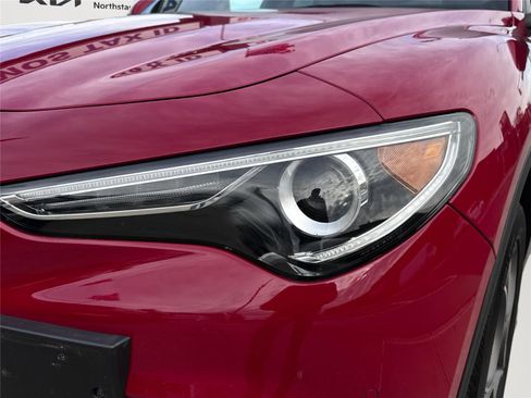 Used 2022 Alfa Romeo Stelvio Sprint image 11