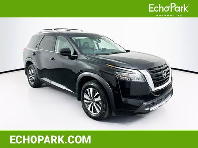 Used 2025 Nissan Pathfinder SL