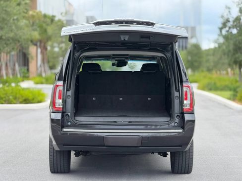 Used 2015 GMC Yukon XL Denali w/ Premium Package RWD image 23