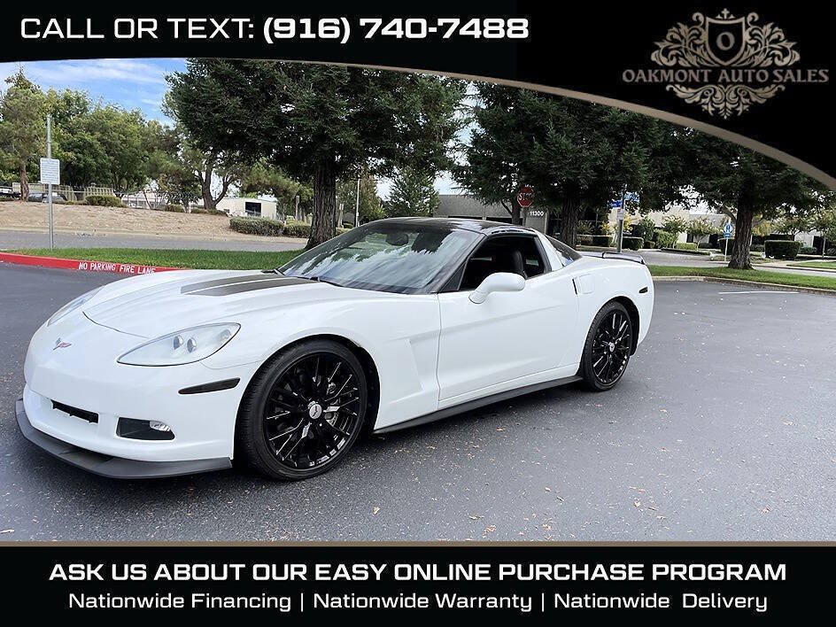 Used 2011 Chevrolet Corvette Coupe w/ 1LT RWD image 4