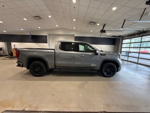 Used 2021 GMC Sierra 1500 Elevation w/ Preferred Package AWD/4WD image 8