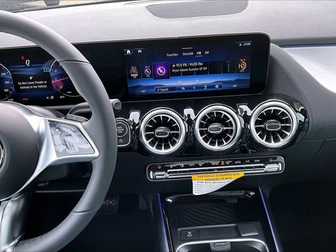 New 2026 Mercedes-Benz GLA 250 4MATIC image 9