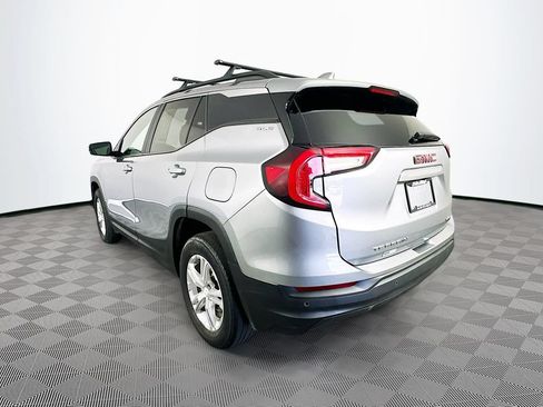 Used 2024 GMC Terrain SLE w/ Driver Convenience Package AWD/4WD image 9