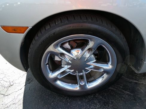 Used 2005 Chevrolet SSR Base 2D Standard Cab w/ Preferred Equipment Group image 12