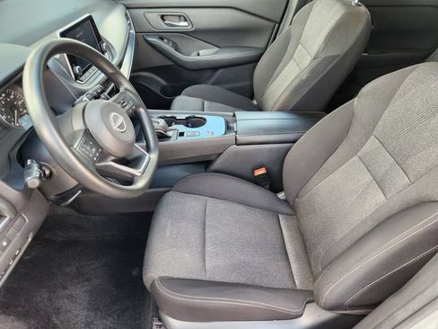 Used 2024 Nissan Rogue SV FWD image 9