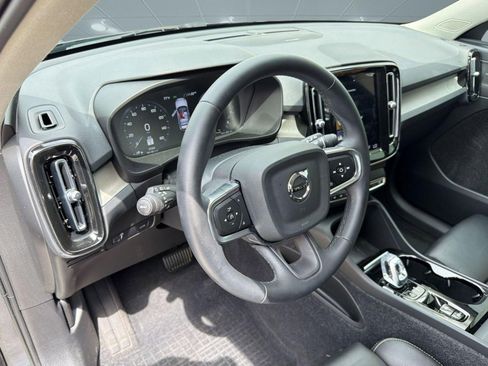 Used 2022 Volvo XC40 T5 Inscription AWD/4WD image 4