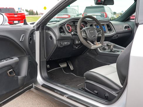 Used 2023 Dodge Challenger SRT Hellcat image 16