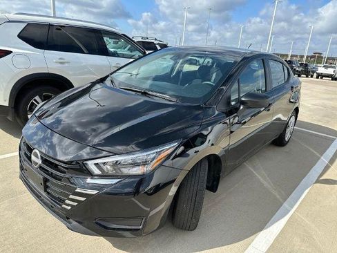 Certified 2025 Nissan Versa S w/ Trunk Package FWD image 1