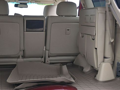 Used 2011 Lexus LX 570 4WD image 13