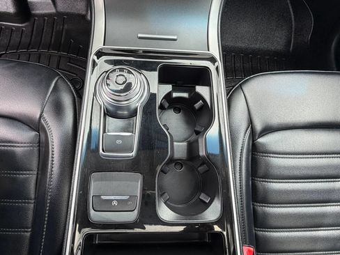 Used 2019 Ford Edge SEL w/ Equipment Group 201A AWD/4WD image 27