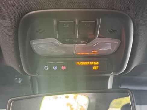 Used 2026 GMC Canyon AT4 w/ Technology Plus Package AWD/4WD image 16