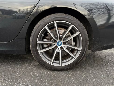 Used 2022 BMW 330e xDrive image 18