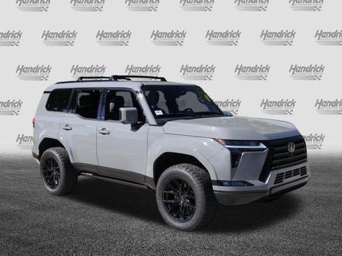 Used 2024 Lexus GX 550 w/ Accessory Package (2T) AWD/4WD image 2