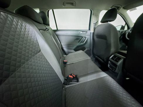 Used 2021 Volkswagen Tiguan S image 23