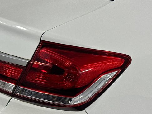 Used 2013 Honda Civic LX image 7