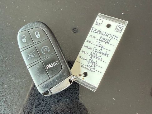 Used 2020 Jeep Grand Cherokee Altitude AWD/4WD image 33