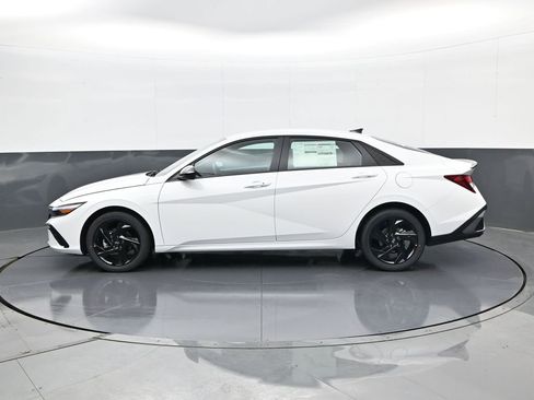 New 2026 Hyundai Elantra Sport image 8