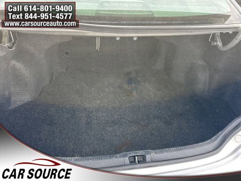 Used 2012 Toyota Camry LE image 10