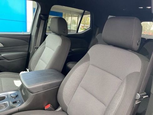 Used 2023 Chevrolet Traverse LT AWD/4WD image 15